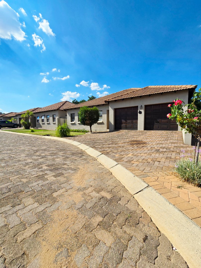 3 Bedroom Property for Sale in Wilkoppies North West